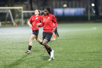 Bild 151 - wBJ Hamburger SV - Eimsbuettler TV 2 : Ergebnis: 16:0